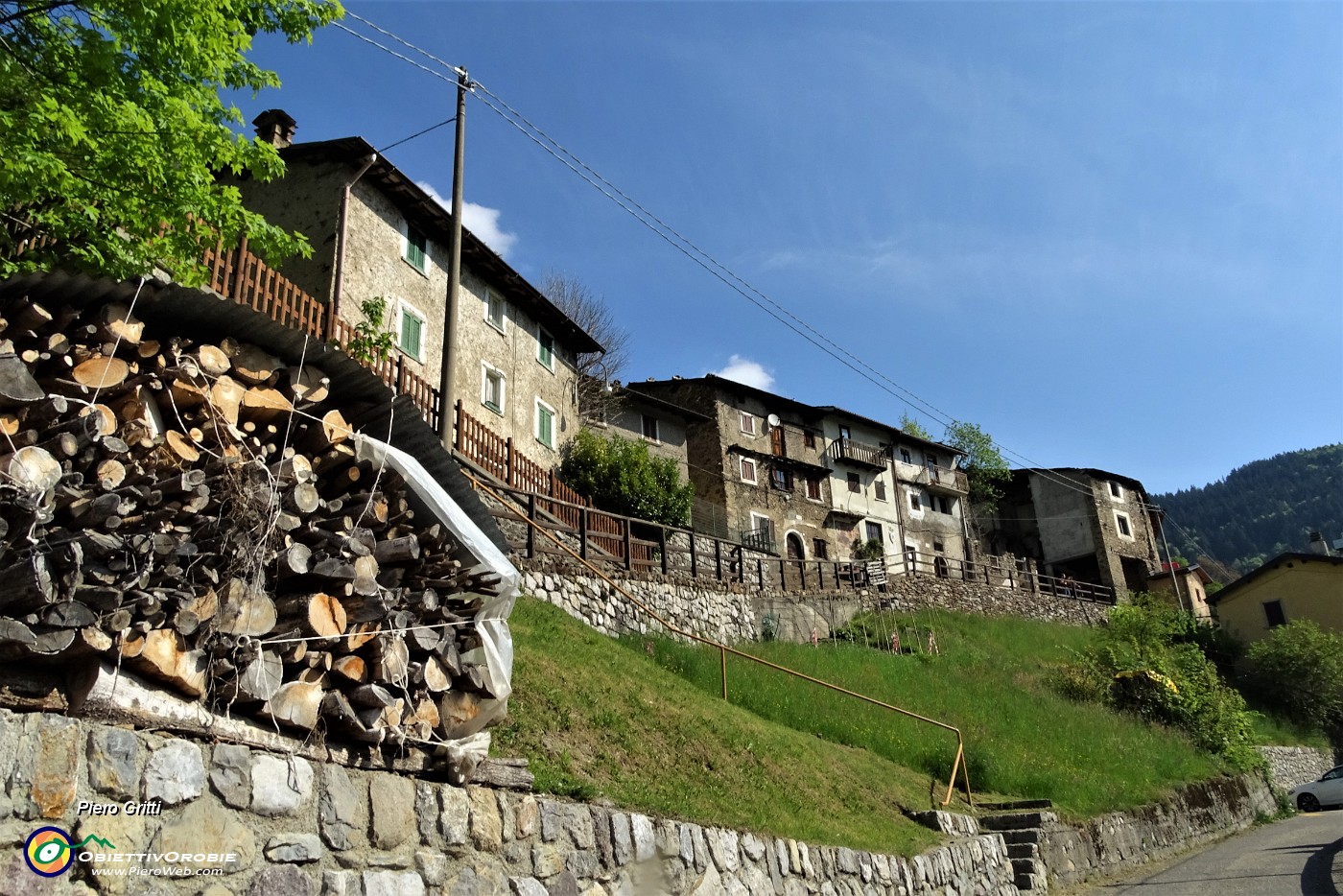 11 Cantello (1044 m).JPG
